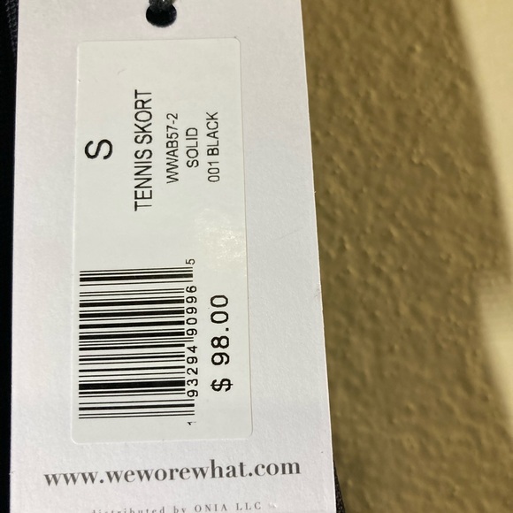 We wore what pleated tennis skort - Picture 8 of 9